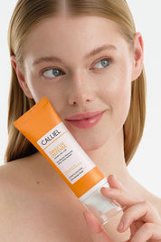 SPF 50 Tüm Ciltler, Yüksek Koruma ve Nemlendirici Etkili Leke Karşıtı Güneş Kremi 80 ML